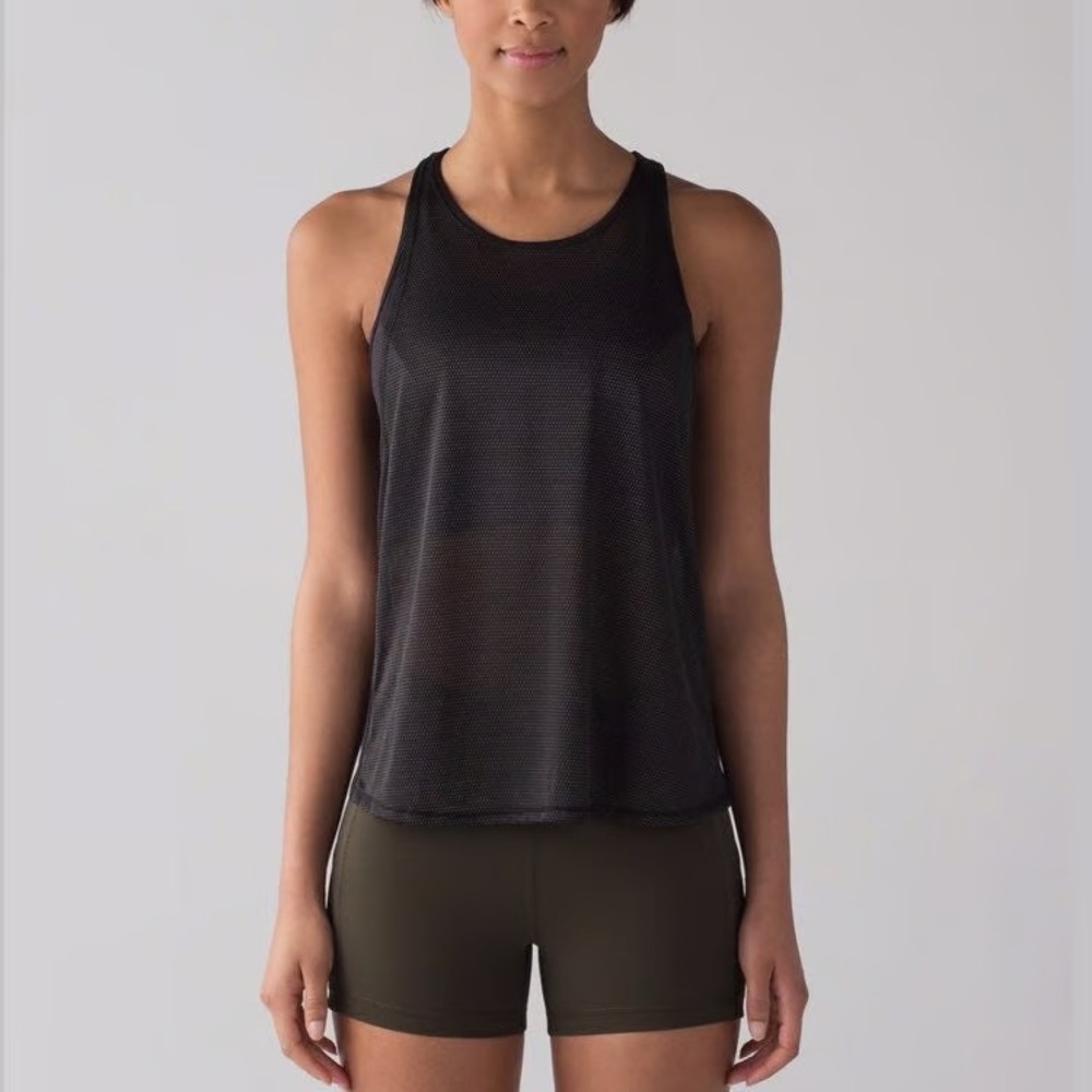 Lululemon Pushing Limits Tank with built in bra size 8